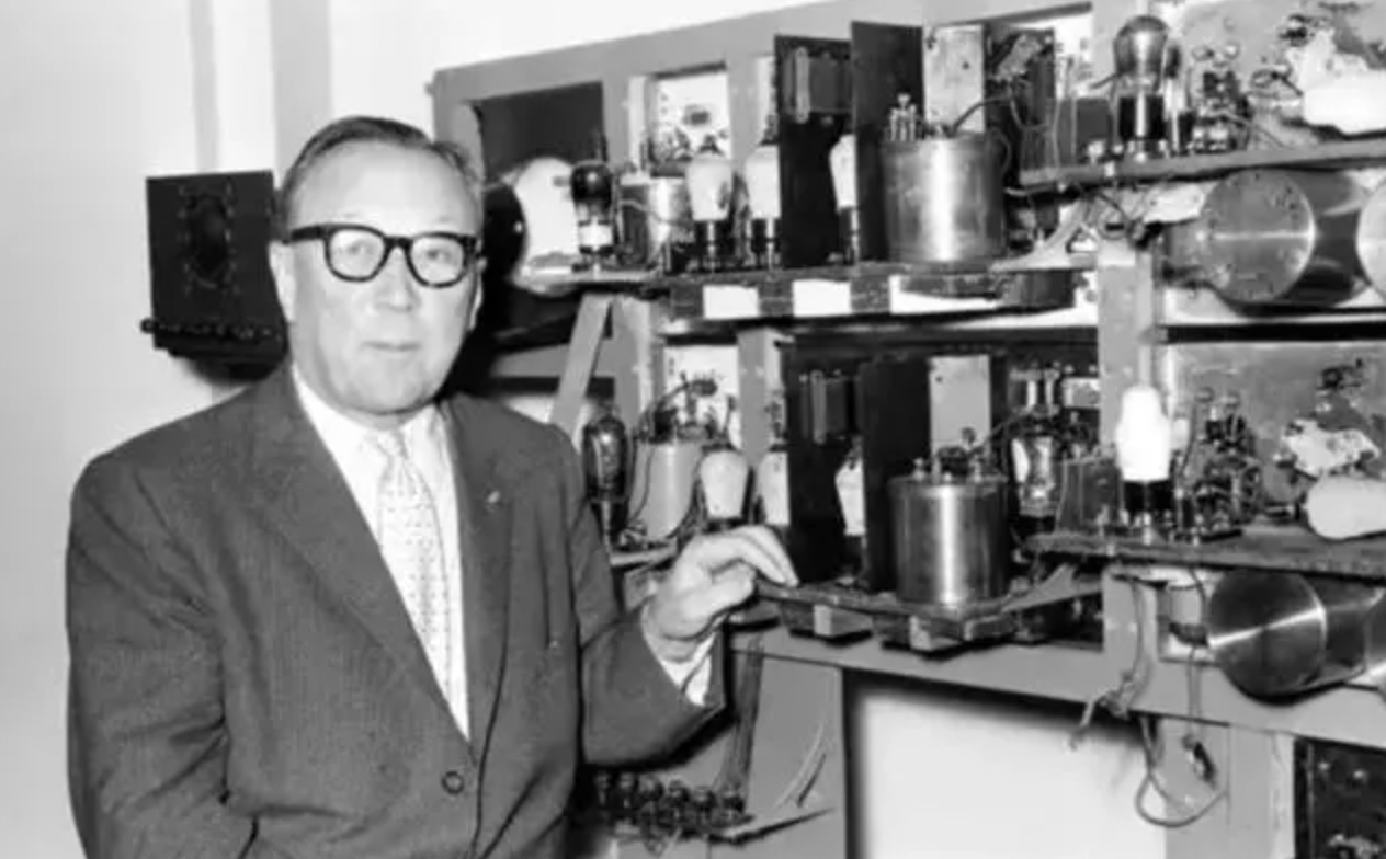 無處不在的防御：相控陣雷達如何實現360度全覆蓋？