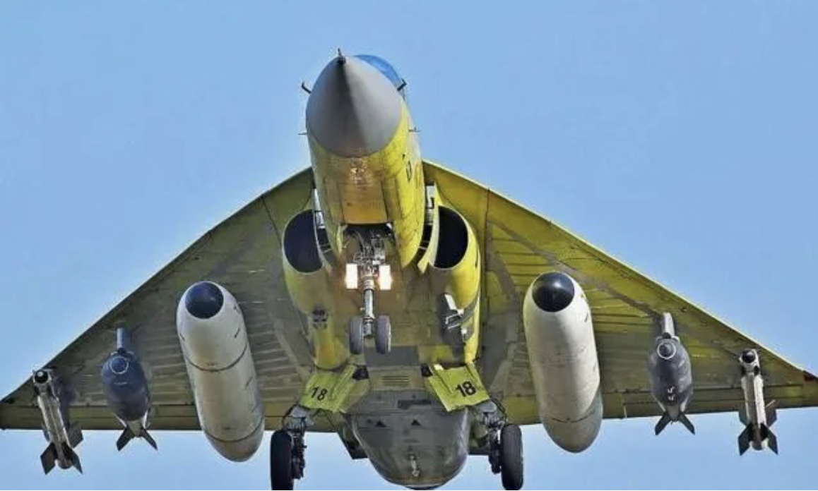 光輝戰(zhàn)機(jī)鳥(niǎo)槍換炮？國(guó)產(chǎn)新型雷達(dá)研制完成，有望成為印度軍隊(duì)新寵